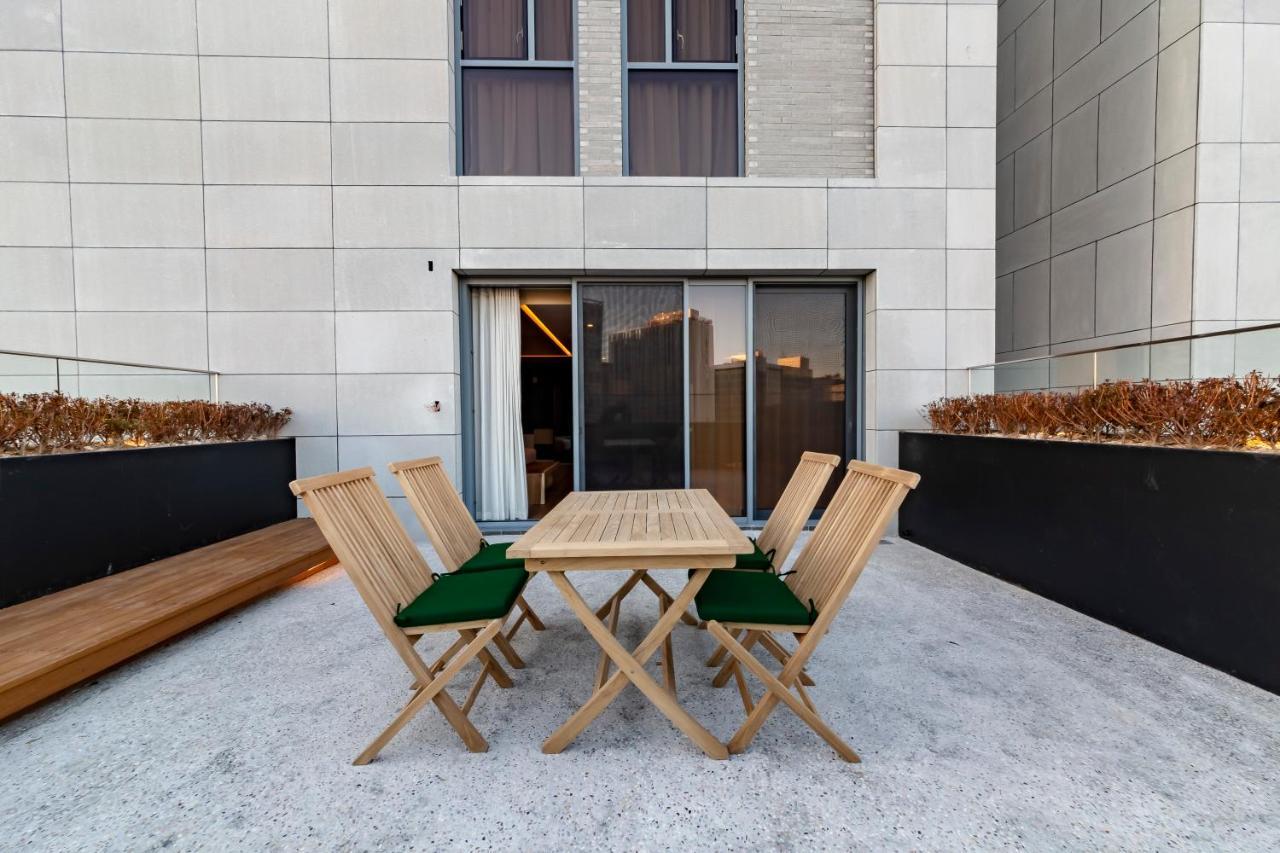 Hound Hotel Haeundae Signature Busan Bagian luar foto