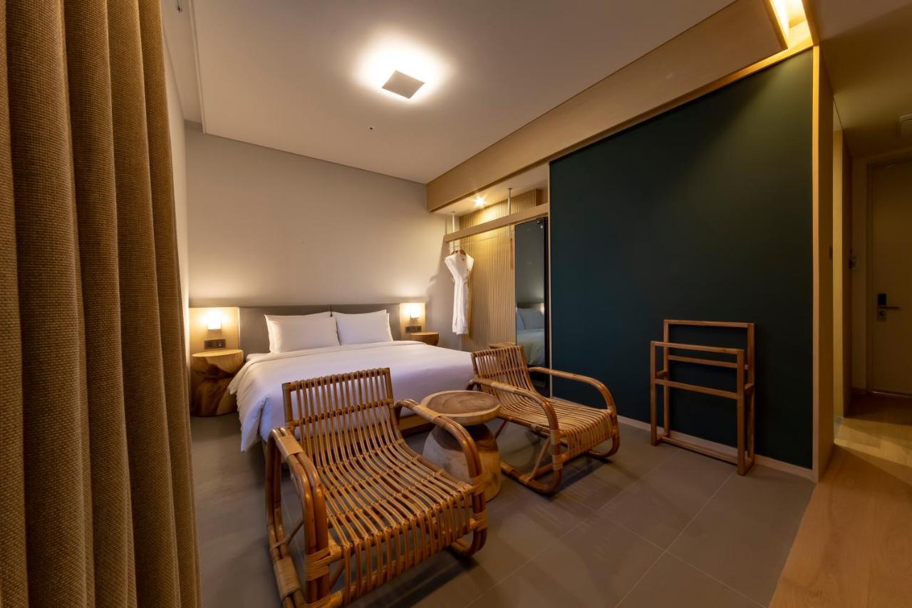 Hound Hotel Haeundae Signature Busan Bagian luar foto