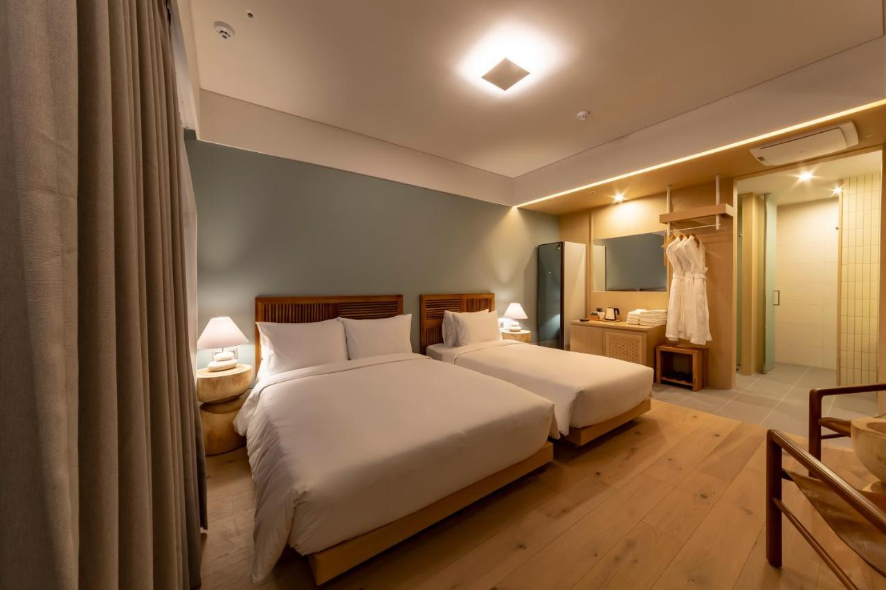 Hound Hotel Haeundae Signature Busan Bagian luar foto