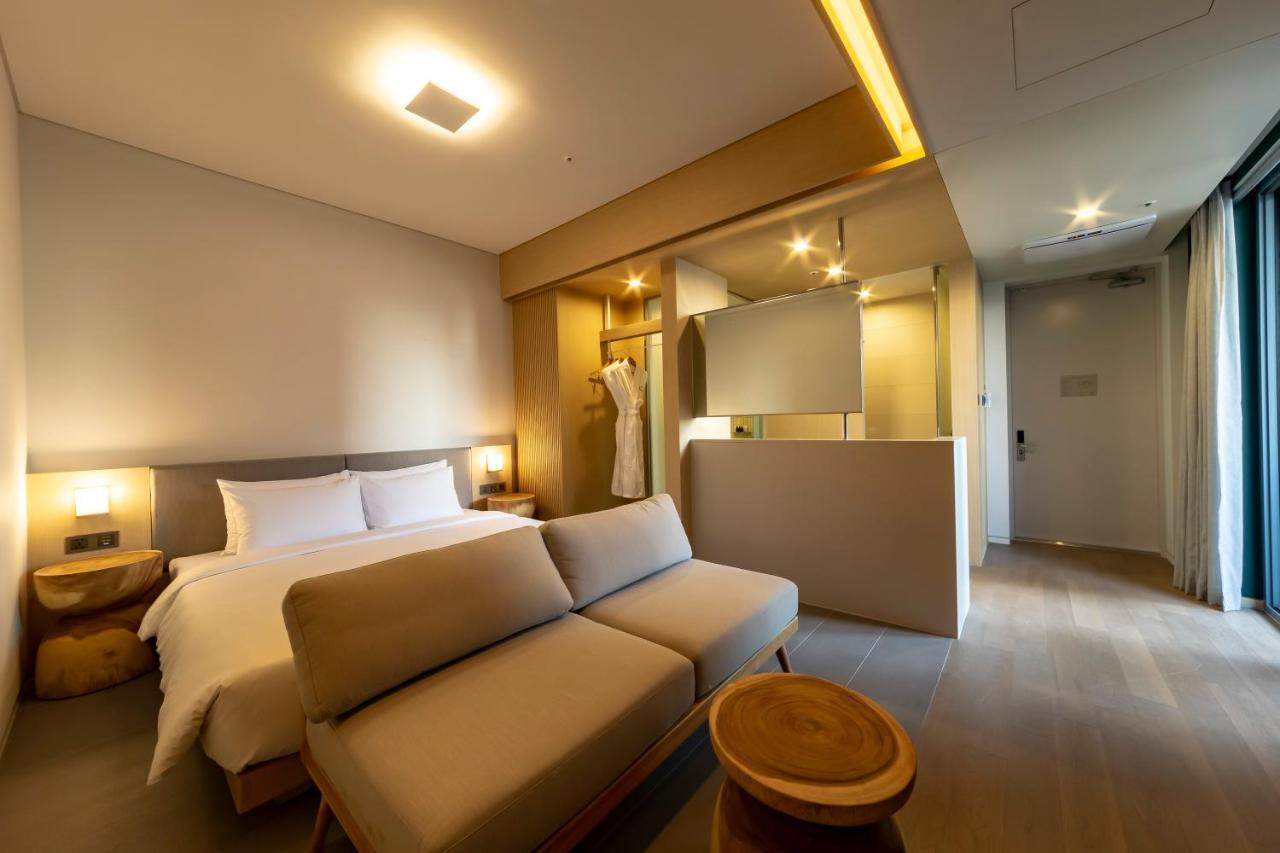 Hound Hotel Haeundae Signature Busan Bagian luar foto
