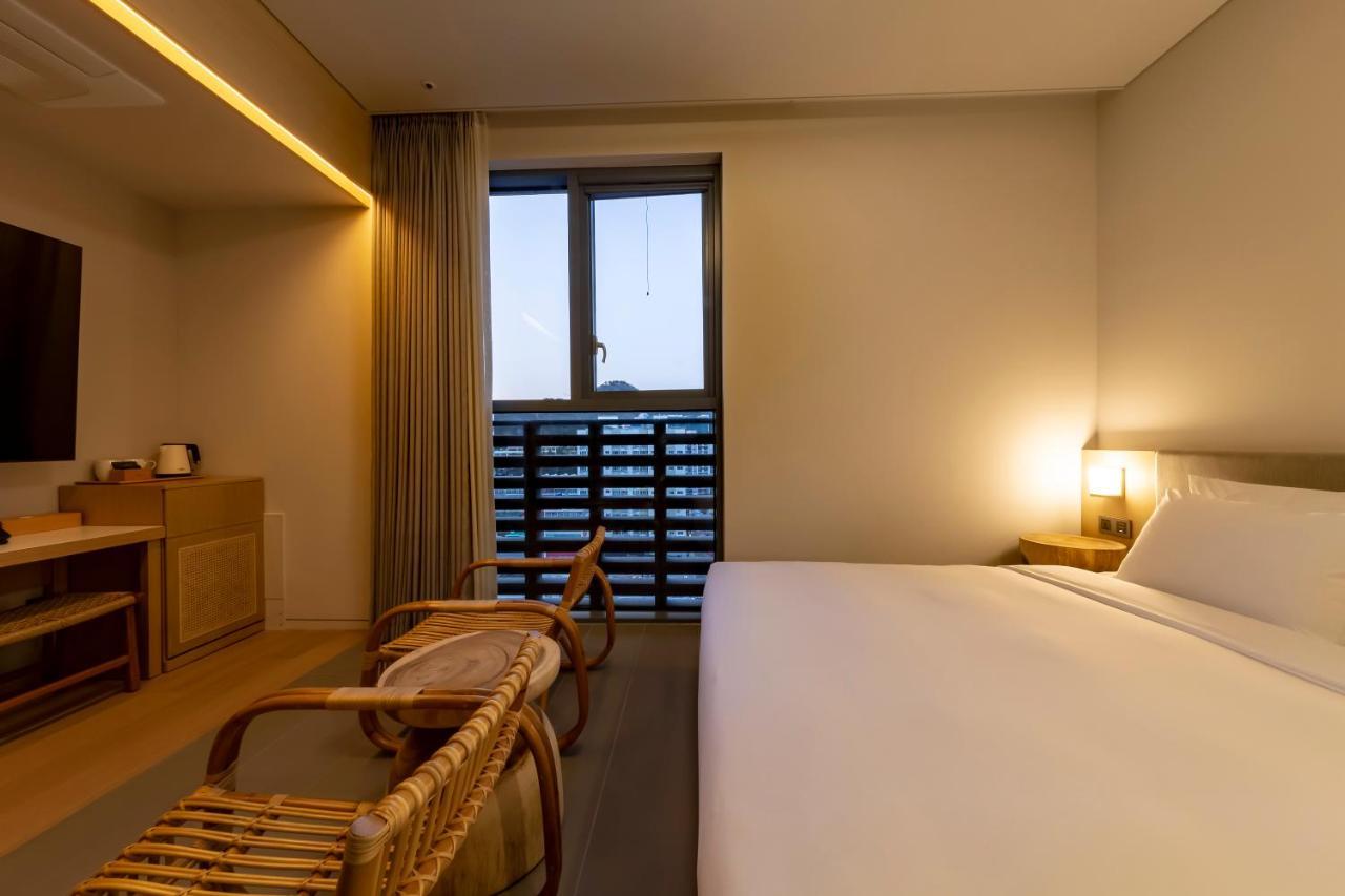 Hound Hotel Haeundae Signature Busan Bagian luar foto