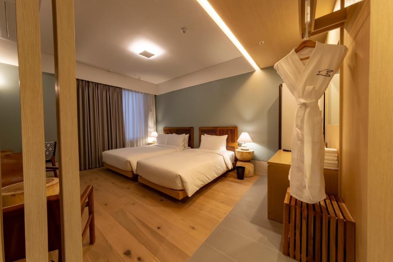 Hound Hotel Haeundae Signature Busan Bagian luar foto