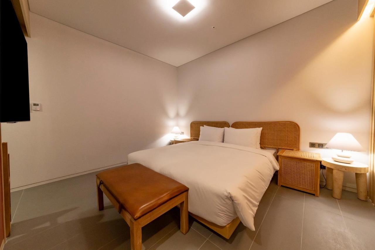 Hound Hotel Haeundae Signature Busan Bagian luar foto