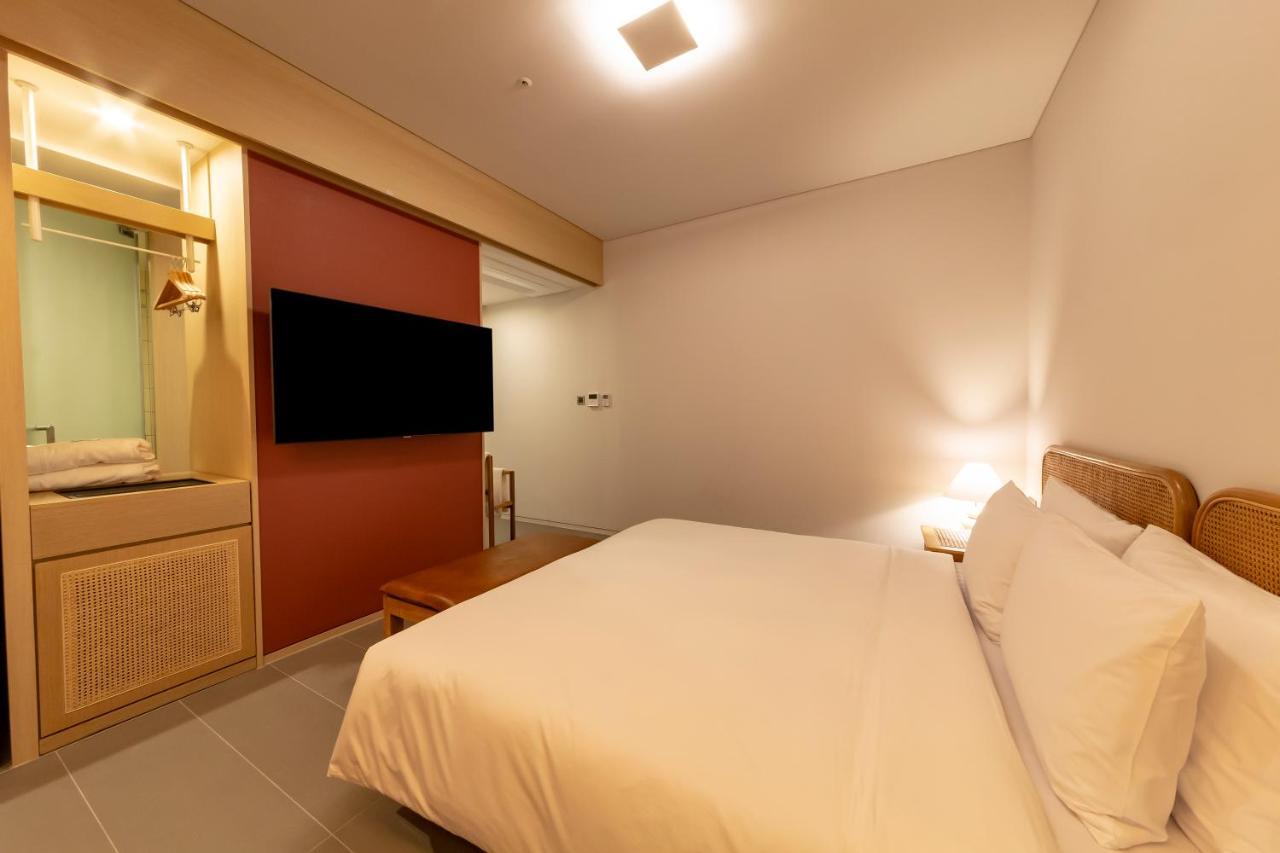 Hound Hotel Haeundae Signature Busan Bagian luar foto