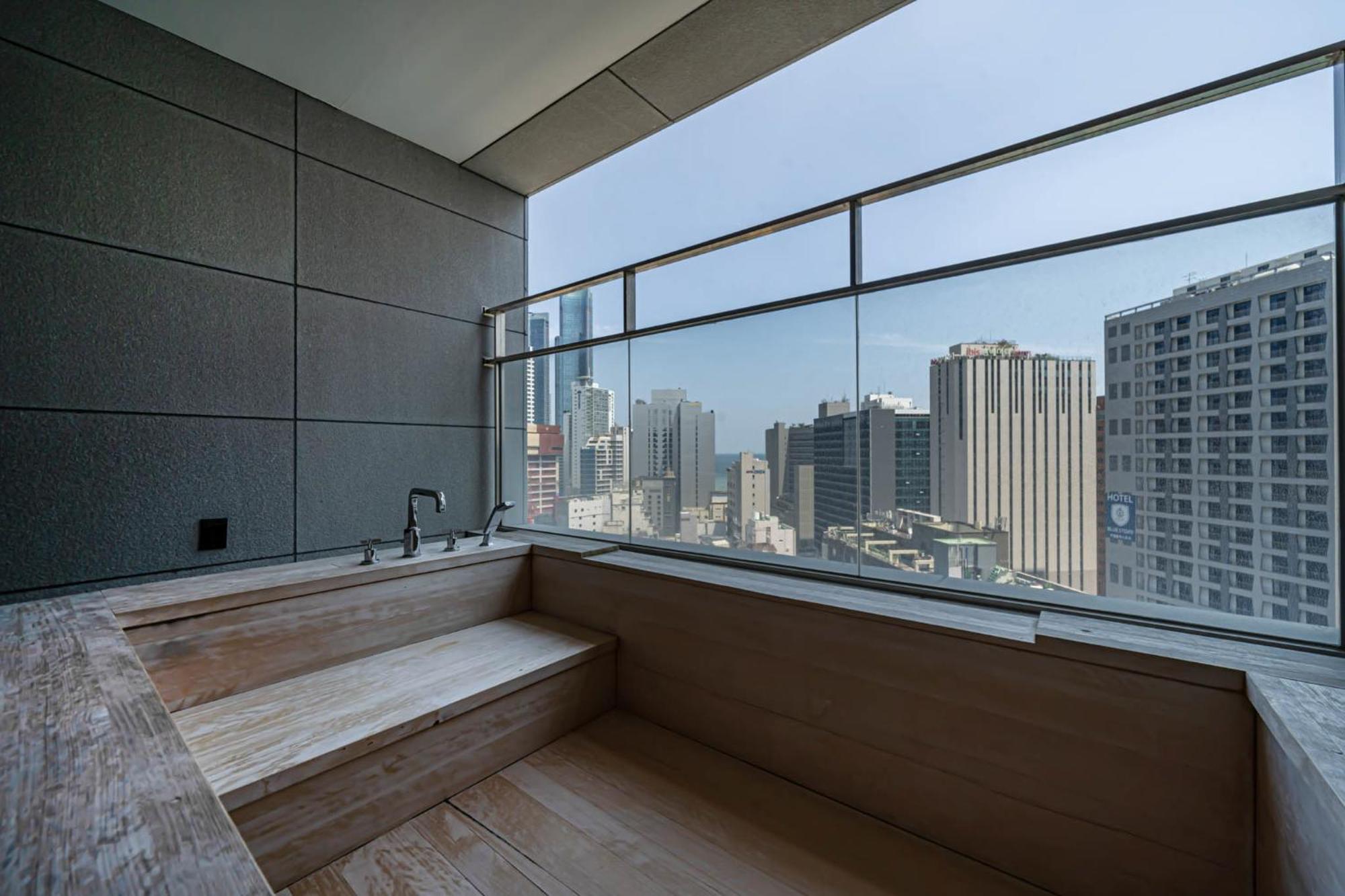 Hound Hotel Haeundae Signature Busan Bagian luar foto